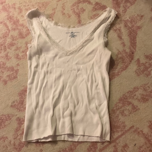 Brandy Melville Tops Brandy Melville Ronnie Vneck Lace Tank Poshmark